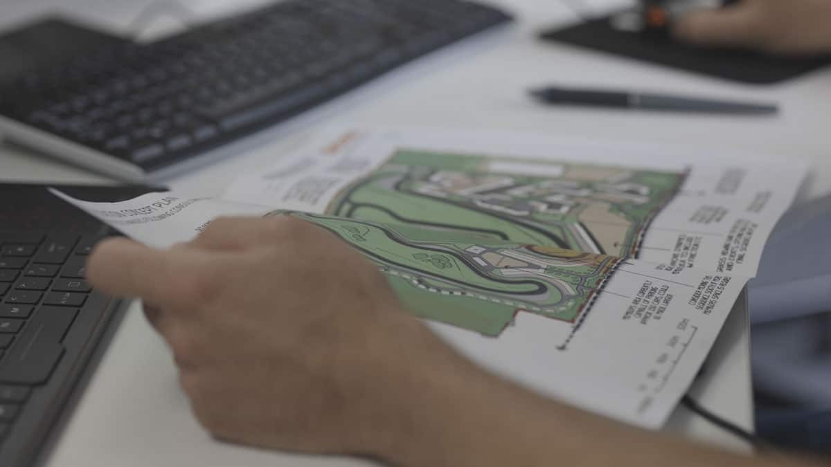 driven-oro-project-sketch-process Our experience spans from winning championships, operating leading race and country club venues and international FIA/FIM race track design.